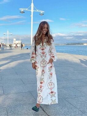 Zara Cream Floral V-Neck Maxi Dress